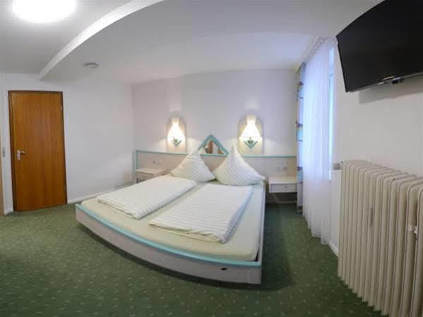 Gaestehaus Cafe Heck Titisee ภายนอก รูปภาพ
