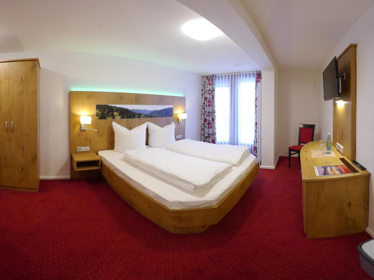 Gaestehaus Cafe Heck Titisee ภายนอก รูปภาพ